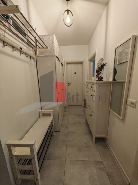 Pacii, apartament cu 2 camere de vanzare, cu centrala, mobilat si utilat.